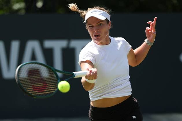 Bad Homburg am 21.06.2025 Tennis Damen Turnier WTA, Tennis Damen 500 Bad Homburg Open powered by Solarwatt 2025, Match Cat McNally (USA) gegen Victoria Azarenka v.l., Cat McNally (USA) spielt eine Vorhand Copyright: JoaquimxFerreira