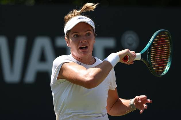 Bad Homburg am 21.06.2025 Tennis Damen Turnier WTA, Tennis Damen 500 Bad Homburg Open powered by Solarwatt 2025, Match Cat McNally (USA) gegen Victoria Azarenka v.l., Cat McNally (USA) spielt eine Vorhand Copyright: JoaquimxFerreira
