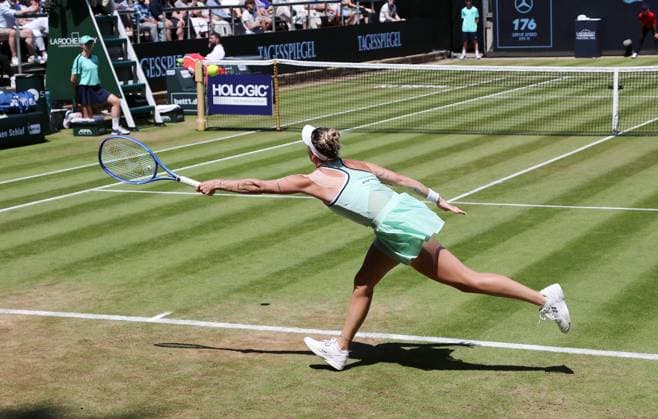 Marketa Vondrousova (CZE) im Steffi Graf Stadion Halbfinale HYLO Berlin Tennis Open Damen auf Rasen 21.06.2025