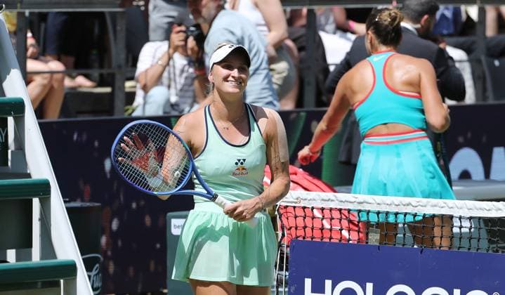 Marketa Vondrousova (CZE) jubelt nach Sieg gegen Aryna Sabalenka (BLR) im Steffi Graf Stadion Halbfinale HYLO Berlin Tennis Open Damen auf Rasen 21.06.2025