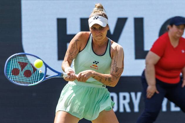 21.06.2025 Tennis: WTA, Tennis Damen Tour- Berlin, Einzel, Damen, Halbfinale, Marketa Vondrousova (CZE) - Samsonova (Russland), Steffi-Graf-Stadion. Marketa Vondrousova retourniert einen Ball. Tennis: WTA-Tour- Berlin