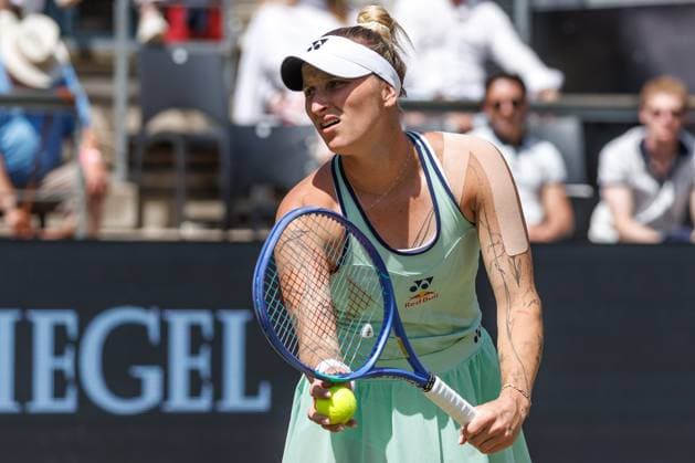 21.06.2025 Tennis: WTA, Tennis Damen Tour- Berlin, Einzel, Damen, Halbfinale, Marketa Vondrousova (CZE) - Samsonova (Russland), Steffi-Graf-Stadion. Marketa Vondrousova retourniert einen Ball. Tennis: WTA-Tour- Berlin