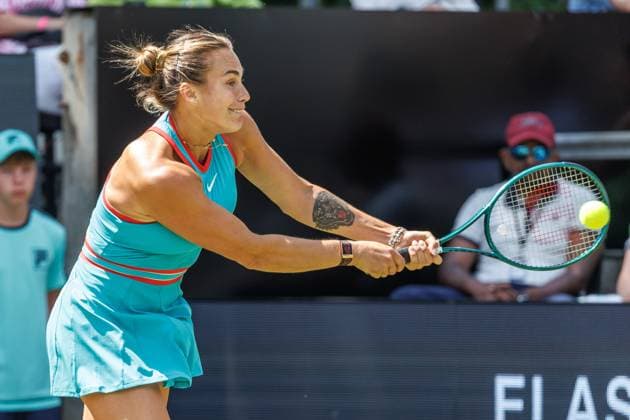 21.06.2025 Tennis: WTA, Tennis Damen Tour- Berlin, Einzel, Damen, Halbfinale, Marketa Vondrousova (CZE) - Samsonova (Russland), Steffi-Graf-Stadion. Aryna Sabalenka retourniert einen Ball. Tennis: WTA-Tour- Berlin