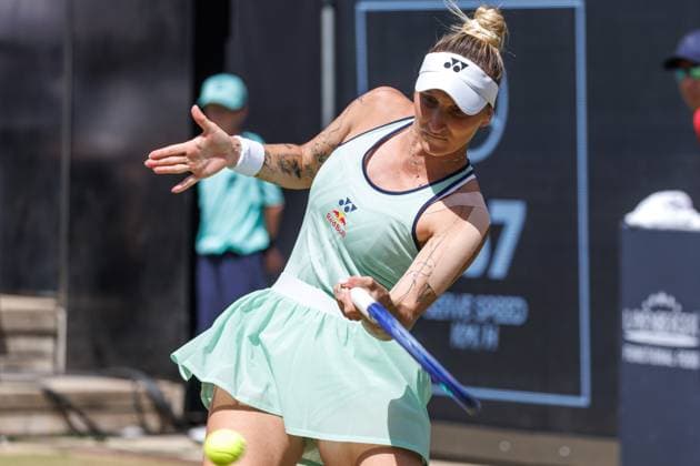 21.06.2025 Tennis: WTA, Tennis Damen Tour- Berlin, Einzel, Damen, Halbfinale, Marketa Vondrousova (CZE) - Samsonova (Russland), Steffi-Graf-Stadion. Marketa Vondrousova retourniert einen Ball. Tennis: WTA-Tour- Berlin