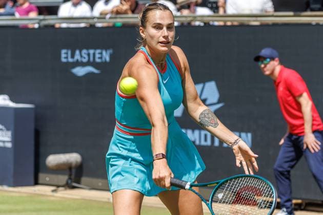 21.06.2025 Tennis: WTA, Tennis Damen Tour- Berlin, Einzel, Damen, Halbfinale, Marketa Vondrousova (CZE) - Samsonova (Russland), Steffi-Graf-Stadion. Aryna Sabalenka retourniert einen Ball. Tennis: WTA-Tour- Berlin