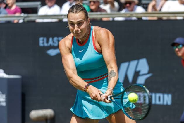 21.06.2025 Tennis: WTA, Tennis Damen Tour- Berlin, Einzel, Damen, Halbfinale, Marketa Vondrousova (CZE) - Samsonova (Russland), Steffi-Graf-Stadion. Aryna Sabalenka retourniert einen Ball. Tennis: WTA-Tour- Berlin