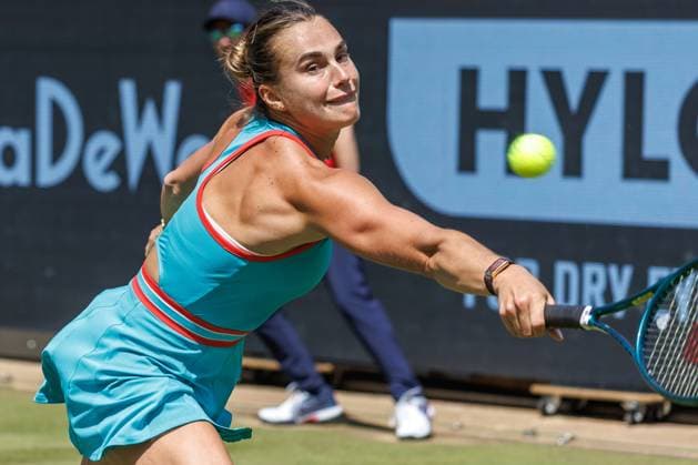 21.06.2025 Tennis: WTA, Tennis Damen Tour- Berlin, Einzel, Damen, Halbfinale, Marketa Vondrousova (CZE) - Samsonova (Russland), Steffi-Graf-Stadion. Aryna Sabalenka retourniert einen Ball. Tennis: WTA-Tour- Berlin
