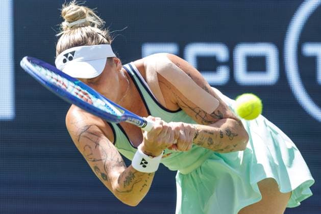 21.06.2025 Tennis: WTA, Tennis Damen Tour- Berlin, Einzel, Damen, Halbfinale, Marketa Vondrousova (CZE) - Samsonova (Russland), Steffi-Graf-Stadion. Marketa Vondrousova retourniert einen Ball. Tennis: WTA-Tour- Berlin
