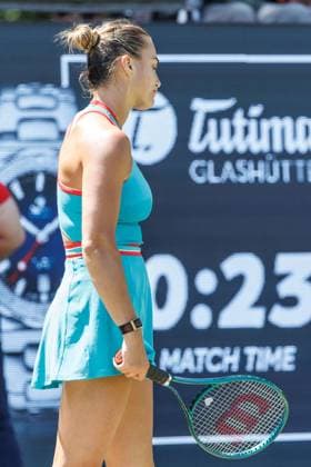 21.06.2025 Tennis: WTA, Tennis Damen Tour- Berlin, Einzel, Damen, Halbfinale, Marketa Vondrousova (CZE) - Samsonova (Russland), Steffi-Graf-Stadion. Aryna Sabalenka aergert sich über den Ballverlust. Tennis: WTA-Tour- Berlin