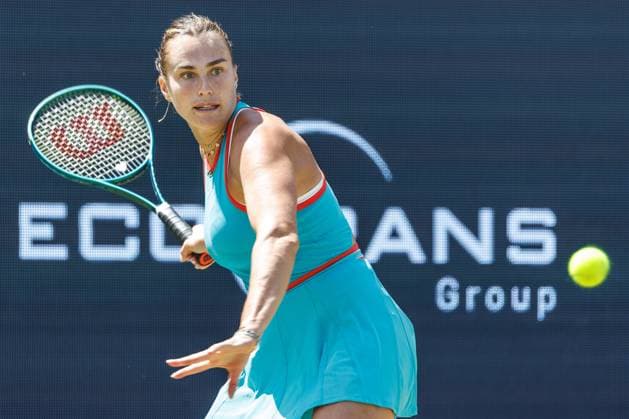 21.06.2025 Tennis: WTA, Tennis Damen Tour- Berlin, Einzel, Damen, Halbfinale, Marketa Vondrousova (CZE) - Samsonova (Russland), Steffi-Graf-Stadion. Aryna Sabalenka retourniert einen Ball. Tennis: WTA-Tour- Berlin