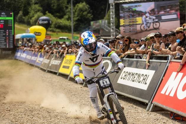 Whoop Mountainbike Downhill Worldcup Val di Sole HÖLL Valentina YT MOBat Whoop Mountainbike Downhill Worldcup Val di Sole, 21.06.2025,in , Foto: Sebastian Sternemann