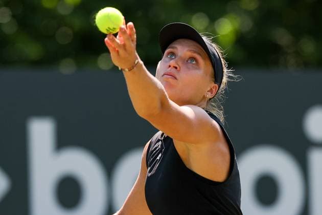 Bad Homburg am 21.06.2025 Tennis Damen Turnier WTA, Tennis Damen 500 Bad Homburg Open powered by Solarwatt 2025 Match Vitalia Djatchenko gegen Yuliia Starodubzeva (UKR) v.l., Yuliia Starodubzeva (UKR) macht einen Aufschlag Copyright: JoaquimxFerreira