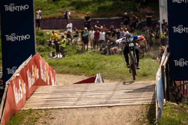Whoop Mountainbike Downhill Worldcup Val di Sole DAPRELA Thibaut ROGUE RACING - SR SUNTOURat Whoop Mountainbike Downhill Worldcup Val di Sole, 21.06.2025,in , Foto: Sebastian Sternemann
