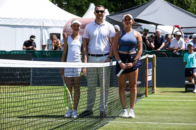 Coin-Flip mit Strogalshchikova, Daria (Tennis-Club SCC Berlin) und Zhenikhova, Sonja (TK Blau-Gold Steglitz), Berlin Tennis Junior Open 2025, Berlin, LTTC Rot-Weiß , 21.06.2025, Copyright: xClaudioxGärtnerx