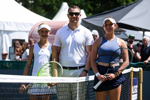 Coin-Flip mit Strogalshchikova, Daria (Tennis-Club SCC Berlin) und Zhenikhova, Sonja (TK Blau-Gold Steglitz), Berlin Tennis Junior Open 2025, Berlin, LTTC Rot-Weiß , 21.06.2025, Copyright: xClaudioxGärtnerx