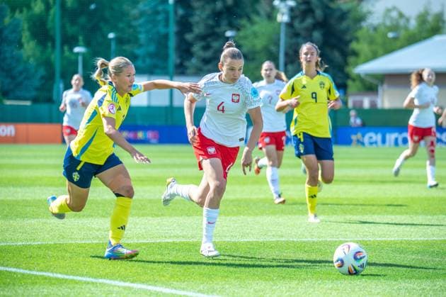 RECORD DATE NOT STATED TARNOBRZEG 21.06.2025 PILKA NOZNA MISTRZOSTWA EUROPY U19 KOBIET 2025 FOOTBALL WOMEN S U19 European Championship, EM, Europameisterschaft 2025 SZWECJA v POLSKA --- SWEDEN v POLAND N Z MAGDA PIEKARSKA NOVALIE JENSEN FOT. DOROTA PROKOP ARENA AKCJI NEWSPIX.PL --- newspix.pl 