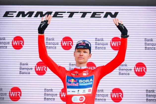 Tour de Suisse 2025 Stage 7 EMMETTEN, SWITZERLAND - JUNE 21 : Vlasov Aleksandr (RUS) of Red Bull BORA - Hansgrohe on the podium during stage 7 of the 88th edition of Tour de Suisse an UCI World Tour 2.UWT cycling road race stage for Men Elite of 207.3 km with start in Neuhausen am Rheinfall and finish in Emmetten on June 21, 2025 in Emmetten, Switzerland, 21 06 2025 ( Motordriver Kenny Verfaillie - Emmetten Switzerland  Copyright: xVincentxKalutx