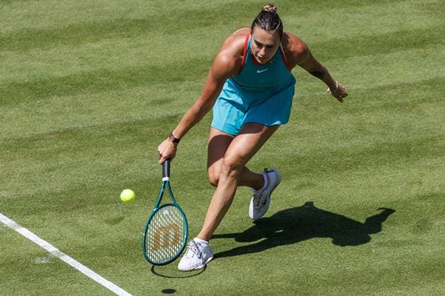 21.06.2025 Tennis: WTA, Tennis Damen Tour- Berlin, Einzel, Damen, Halbfinale, Marketa Vondrousova (CZE) - Samsonova (Russland), Steffi-Graf-Stadion. Aryna Sabalenka retourniert einen Ball. Tennis: WTA-Tour- Berlin