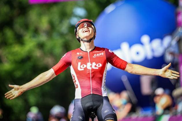 Belgian Jenno Berckmoes of Lotto Cycling Team celebrates as he crosses the finish line to win stage 4 of the Baloise Belgium Tour cycling race, from and to Durbuy (173,4 km), Saturday 21 June 2025. The Baloise Belgium Tour takes place from 18 to 22 June. DAVIDxPINTENS  x127520412x