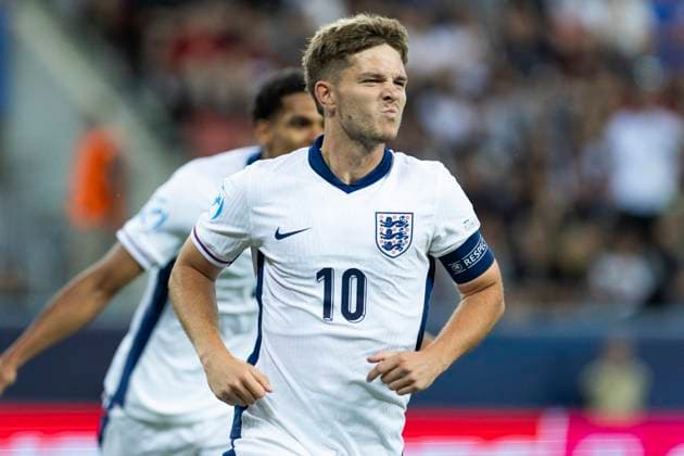 UEFA U21, U 21 Europameisterschaft, Viertelfinale: Spanien - England; 21.06.2025 James McAtee (England, 10) jubelt nach seinem Tor bei der UEFA U21-Europameisterschaft im Viertelfinalspiel zwischen Spanien - England, am 21.06.2025, Anton Malatinsky Stadium, Trnava, Slowakei Copyright: xBEAUTIFULxSPORTS Meuselx