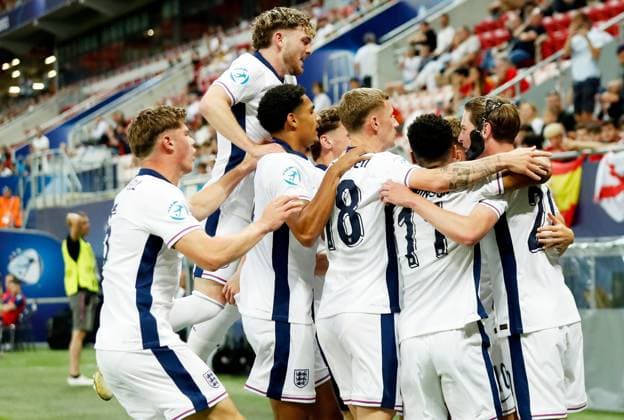 James McAtee of England celebrates scoring a goal after making the score 0-1. Spain U21, U 21 v England U21, UEFA U21 Championship, Quarter-final, Stadion Antona Malatinskeho, Slovakia - 21 Jun 2025  Copyright: xNikolaxKrstic Shutterstockx 15367881bv