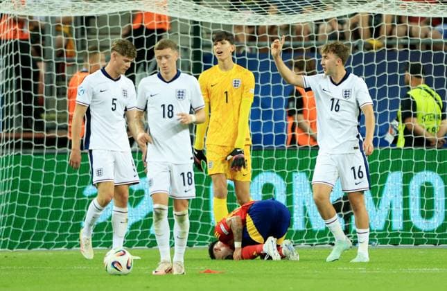 Alberto Moleiro of Spain seen on the floor as his side are awarded a penalty. Spain U21, U 21 v England U21, UEFA U21 Championship, Quarter-final, Stadion Antona Malatinskeho, Slovakia - 21 Jun 2025  Copyright: xNikolaxKrstic Shutterstockx 15367881by