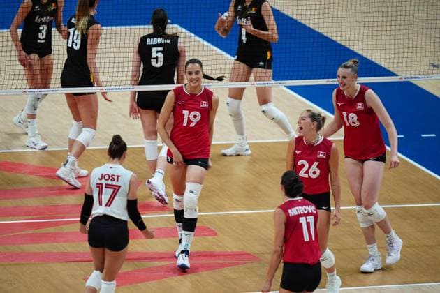 Belgium v Canada - FIVB Volleyball Nations League (VNL) ISTANBUL, TURKIYE - JUNE 22: Players of Canada celebrate after a point during FIVB Women s Volleyball Nations League (VNL) 2nd week volleyball match between Belgium and Canada at Sinan Erdem Dome in Istanbul, Turkiye on June 22, 2025. Hakan Akgun Anadolu Istanbul Turkey. Editorial use only. Please get in touch for any other usage.  Copyright: x2025xAnadoluxHakanxAkgunx