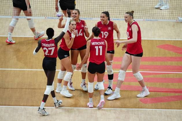 Belgium v Canada - FIVB Volleyball Nations League (VNL) ISTANBUL, TURKIYE - JUNE 22: Players of Canada celebrate after a point during FIVB Women s Volleyball Nations League (VNL) 2nd week volleyball match between Belgium and Canada at Sinan Erdem Dome in Istanbul, Turkiye on June 22, 2025. Hakan Akgun Anadolu Istanbul Turkey. Editorial use only. Please get in touch for any other usage.  Copyright: x2025xAnadoluxHakanxAkgunx