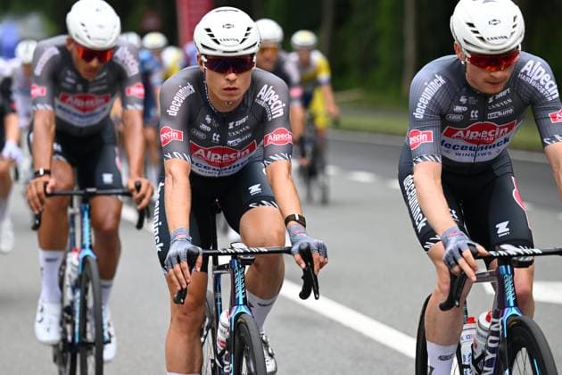 Baloise Belgium Tour 2025 Stage 5 BRUSSEL, BELGIUM - JUNE 22 : Philipsen Jasper (BEL) of Alpecin-Deceuninck in action during stage 5 of the 94th edition of Baloise Tour of Belgium an UCI ProSeries 2.Pro cycling road race stage for Men Elite of 183.2 km with start in Brussel and finish in Brussel on June 22, 2025 in Brussel, Belgium, 22 06 2025 ( Motordriver Guy De Vuyst - Brussel Belgium  Copyright: xTomasxSiskx