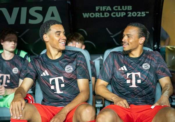 Jamal Musiala (FC Bayern Muenchen, 42) und Leroy Sane (FC Bayern Muenchen, 10) FIFA Club World Cup: FC Bayern München - CA Boca Juniors 20.06.2025, FIFA Club World Cup: FC Bayern München - CA Boca Juniors im Hard Rock Stadium, Miami Gardens, Florida, USA Copyright: HMBxMedia xMarcoxBader