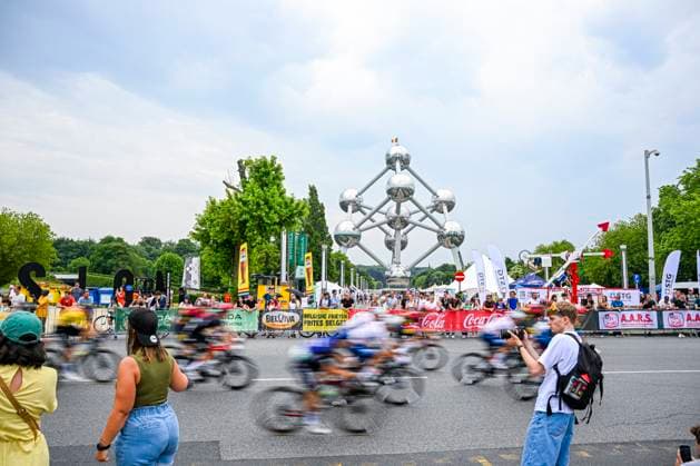 Baloise Belgium Tour 2025 Stage 5 BRUSSEL, BELGIUM - JUNE 22 : Illustration picture Atomium during stage 5 of the 94th edition of Baloise Tour of Belgium an UCI ProSeries 2.Pro cycling road race stage for Men Elite of 183.2 km with start in Brussel and finish in Brussel on June 22, 2025 in Brussel, Belgium, 22 06 2025 ( Motordriver Guy De Vuyst - Brussel Belgium  Copyright: xTomasxSiskx