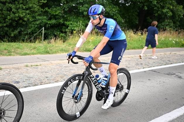 Baloise Belgium Tour 2025 Stage 5 BRUSSEL, BELGIUM - JUNE 22 : Rider of Israel - Premier Tech during stage 5 of the 94th edition of Baloise Tour of Belgium an UCI ProSeries 2.Pro cycling road race stage for Men Elite of 183.2 km with start in Brussel and finish in Brussel on June 22, 2025 in Brussel, Belgium, 22 06 2025 ( Motordriver Guy De Vuyst - Brussel Belgium  Copyright: xTomasxSiskx