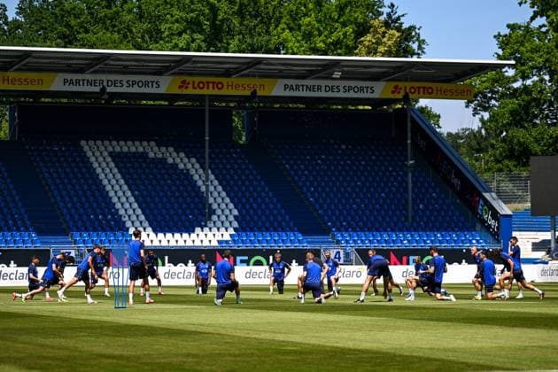 Die Spieler von SV Darmstadt 98 beim Training, GER, Trainingsauftakt, SV Darmstadt 98 Fussball, 2. Bundesliga, Spielzeit 2025 2026, 22.06.2025 GER, Trainingsauftakt, SV Darmstadt 98 Fussball, 2. Bundesliga, Spielzeit 2025 2026, 22.06.2025 Darmstadt