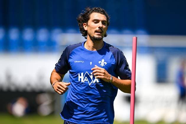 Fraser Hornby (SV Darmstadt 98, 09) beim Training, GER, Trainingsauftakt, SV Darmstadt 98 Fussball, 2. Bundesliga, Spielzeit 2025 2026, 22.06.2025 GER, Trainingsauftakt, SV Darmstadt 98 Fussball, 2. Bundesliga, Spielzeit 2025 2026, 22.06.2025 Darmstadt