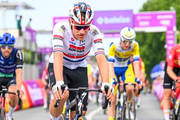 Baloise Belgium Tour 2025 Stage 5 BRUSSEL, BELGIUM - JUNE 22 : Hayter Ethan (GBR) of Soudal Quick-Stepat at the finish line during stage 5 of the 94th edition of Baloise Tour of Belgium an UCI ProSeries 2.Pro cycling road race stage for Men Elite of 183.2 km with start in Brussel and finish in Brussel on June 22, 2025 in Brussel, Belgium, 22 06 2025 ( Motordriver Guy De Vuyst - Brussel Belgium  Copyright: xTomasxSiskx