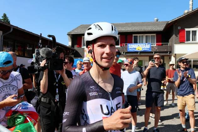 22.06.2025 Tour de Suisse 2025 Einzelzeitfahren Beckenried - Stockhuette. Bild : Joao Almeida (POR) Team UAE Emirates Sieger der Tour de Suisse Aktion Einzelbild