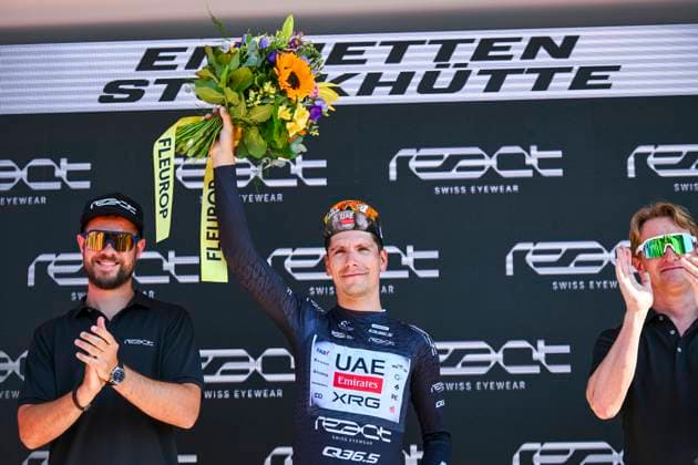 Tour de Suisse 2025 Stage 8 EMMETTEN STOCKHUTTE, SWITZERLAND - JUNE 22 : Almeida Joao (POR) of UAE Team Emirates - XRG on the podium during stage 8 of the 88th edition of Tour de Suisse an UCI World Tour 2.UWT Individual Time Trial stage for Men Elite of 10.1 km with start in Beckenried and finish in Emmetten Stockhutte on June 22, 2025 in Emmetten Stockhutte, Switzerland, 22 06 2025 ( Motordriver Kenny Verfaillie - Emmetten Stockhutte Switzerland  Copyright: xVincentxKalutx