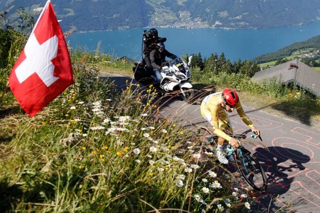 TDS 8.Etappe Kevin Vauquelin FRA Team Arkea B&B Hotels 22.06.2025 Emmetten, SCHWEIZ, Herren Tour de Suisse 8.Etappe Beckenried - Stockhuette Kevin Vauquelin FRA Team Arkea B&B Hotels im Anstieg zur Stockhuette.