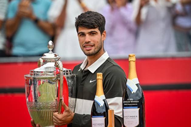 22nd June 2025; HSBC Championships, Queens Club, West Kensington, London, England: HSBC Mens Championships Queens Club, Day 7; Carlos Alcaraz (ESP) celebrates winning the final against Jiri Lehecka (CZE)  ActionPlus12804284 GodfreyxPitt