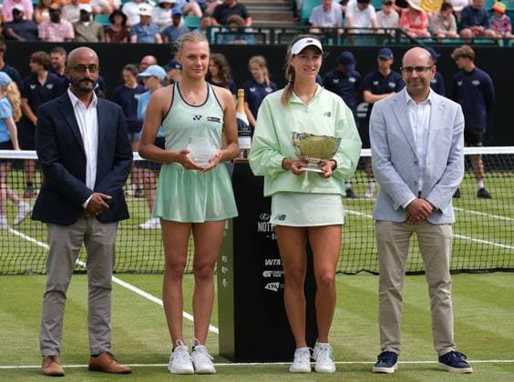 22nd June 2025; Lexus Nottingham Tennis Centre, Nottingham, England; Lexus Nottingham Open, Day 7; Nottingham open winner McCartney Kessler, runner up Dayana Yastremska and officials, McCartney Kessler won 6-4 7-5  ActionPlus12804350 PaulxBonser