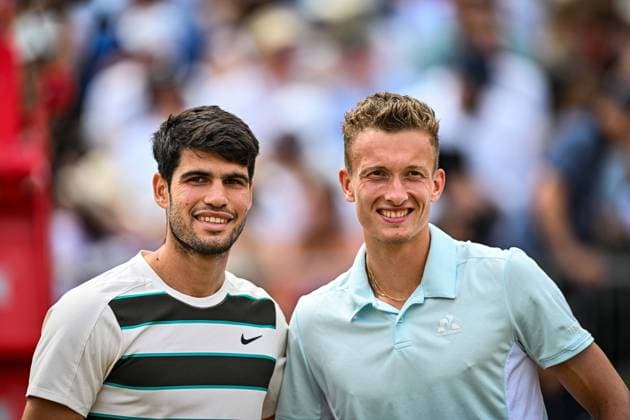 22nd June 2025; HSBC Championships, Queens Club, West Kensington, London, England: HSBC Mens Championships Queens Club, Day 7; Carlos Alcaraz (ESP) and Jiri Lehecka (CZE) pose for photos before the final  ActionPlus12804505 GodfreyxPitt