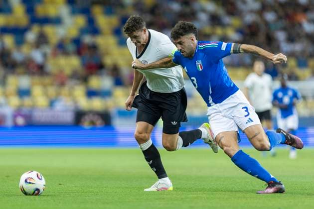 UEFA U21, U 21 Europameisterschaft, Viertelfinale: Deutschland - Italien; 22.06.2025 Eric Martel (Deutschland, 6), Matteo Ruggeri (Italien, 3) bei der UEFA U21-Europameisterschaft im Viertelfinalspiel Deutschland - Italien, am 22.06.2025, DAC Arena, Dunajska Streda, Slowakei Copyright: xBEAUTIFULxSPORTS Meuselx