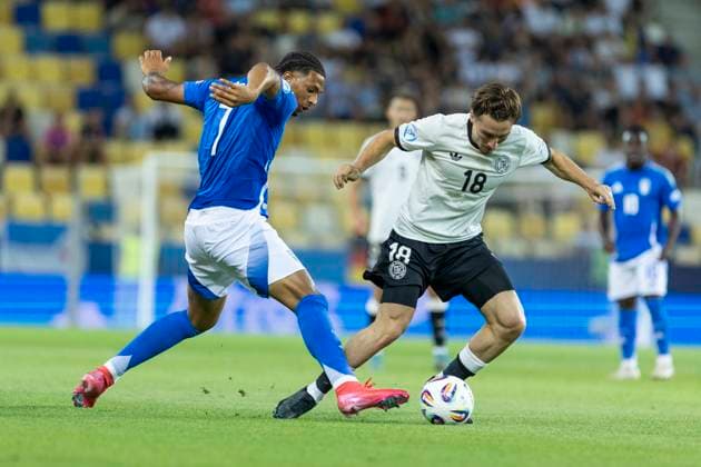 UEFA U21, U 21 Europameisterschaft, Viertelfinale: Deutschland - Italien; 22.06.2025 Cher Ndour (Italien, 7), Rocco Reitz (Deutschland, 18) bei der UEFA U21-Europameisterschaft im Viertelfinalspiel Deutschland - Italien, am 22.06.2025, DAC Arena, Dunajska Streda, Slowakei Copyright: xBEAUTIFULxSPORTS Meuselx