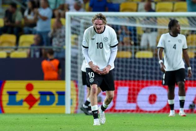 Nick Woltemade (Germany) aergert sich ueber den Ausgleich in der Nachspielzeit, UEFA European Under-21 Championship 2025 Quarter-Final, Germany v Italy, MOL Arà na am 22. June 2025 in Dunajska Streda, Slowakei. (Foto von Marco Steinbrenner DeFodi Images) Nick Woltemade (Germany) annoyed about the equaliser in injury time, UEFA European Under-21 Championship 2025 Quarter-Final, Germany v Italy, MOL Arà na, June 22, 2025 in Dunajska Streda, Slovakia. (Photo by Marco Steinbrenner DeFodi Images)