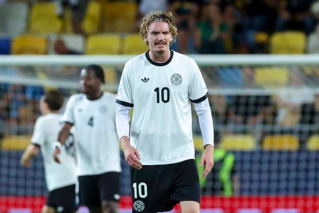 Nick Woltemade (Germany) aergert sich ueber den Ausgleich in der Nachspielzeit, UEFA European Under-21 Championship 2025 Quarter-Final, Germany v Italy, MOL Arà na am 22. June 2025 in Dunajska Streda, Slowakei. (Foto von Marco Steinbrenner DeFodi Images) Nick Woltemade (Germany) annoyed about the equaliser in injury time, UEFA European Under-21 Championship 2025 Quarter-Final, Germany v Italy, MOL Arà na, June 22, 2025 in Dunajska Streda, Slovakia. (Photo by Marco Steinbrenner DeFodi Images)