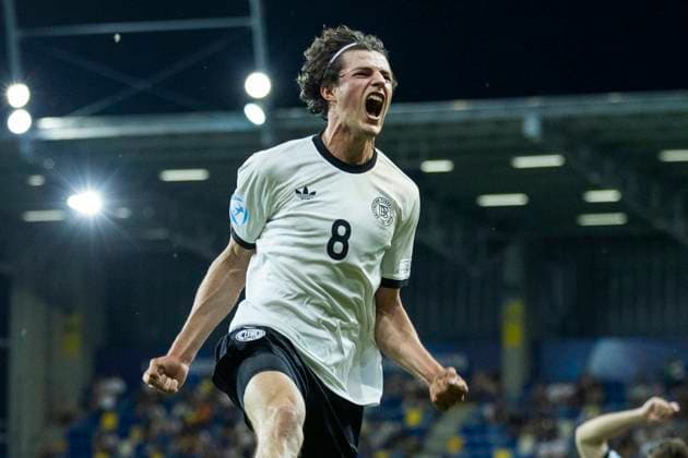 UEFA U21, U 21 Europameisterschaft, Viertelfinale: Deutschland - Italien; 22.06.2025 Merlin Röhl (Deutschland, 8) jubelt nach seinem Siegtor zum 3:2 bei der UEFA U21-Europameisterschaft im Viertelfinalspiel Deutschland - Italien, am 22.06.2025, DAC Arena, Dunajska Streda, Slowakei Copyright: xBEAUTIFULxSPORTS Meuselx