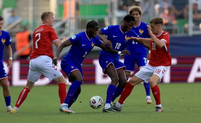 22.06.2025 Presov(Slovakia) Denmark- France 1 4 final U21, U 21 U-21 Under-21 European men s football championship Casttello Lukeba(2L),Djaoui Cisse (3L) France, Isak Jensen (L),Oscar Fraulo(r) Denmark, :
