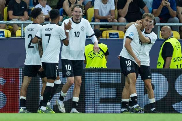 UEFA U21, U 21 Europameisterschaft, Viertelfinale: Deutschland - Italien; 22.06.2025 Nnamdi Collins (Deutschland, 2), Ansgar Knauff (Deutschland, 7), Nick Woltemade (Deutschland, 10), Nelson Weiper (Deutschland, 19) und Rocco Reitz (Deutschland, 18) jubeln nach dem zweiten Tor bei der UEFA U21-Europameisterschaft im Viertelfinalspiel Deutschland - Italien, am 22.06.2025, DAC Arena, Dunajska Streda, Slowakei Copyright: xBEAUTIFULxSPORTS Meuselx