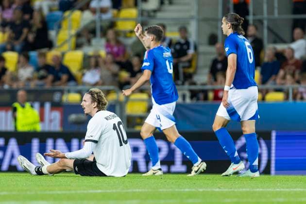 UEFA U21, U 21 Europameisterschaft, Viertelfinale: Deutschland - Italien; 22.06.2025 Nick Woltemade (Deutschland, 10), Matteo Prati (Italien, 4), Daniele Ghilardi (Italien, 6) bei der UEFA U21-Europameisterschaft im Viertelfinalspiel Deutschland - Italien, am 22.06.2025, DAC Arena, Dunajska Streda, Slowakei Copyright: xBEAUTIFULxSPORTS Meuselx