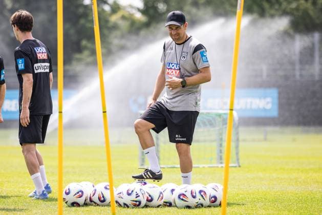 Fussball, Saison 2025 2026, 3. Liga, Trainingsplatz neben dem Donaustadion Ulm, Trainingsauftakt SSV Ulm 1846 Fußball, 23.06.2025 23.06.2025, Fussball, Saison 2025 2026, 3. Liga, Trainingsplatz neben dem Donaustadion Ulm, Trainingsauftakt SSV Ulm 1846 Fußball, Trainer Robert Lechleiter (SSV Ulm 1846 Fußball) Foto: Lucca Fundel Ulm Trainingsplatz neben dem Donaust Baden-Württemberg Deutschland